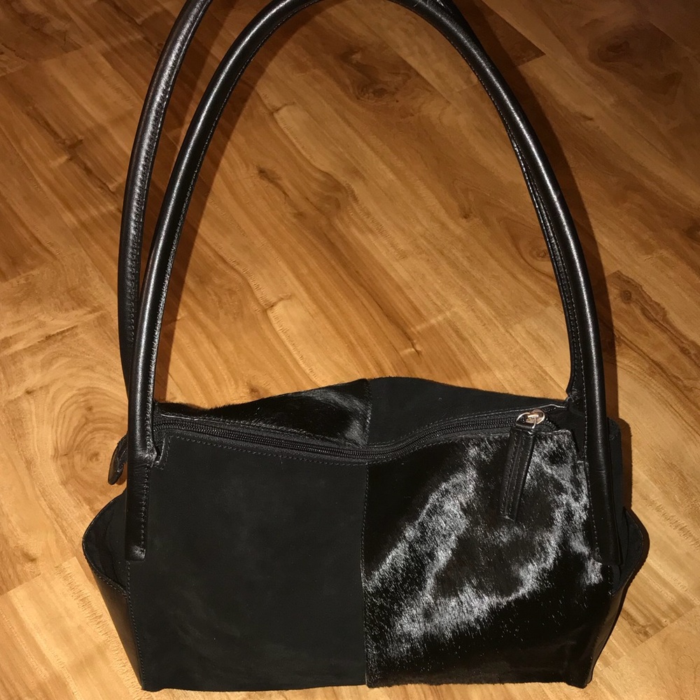 Black fur and suede purse🔥🔥